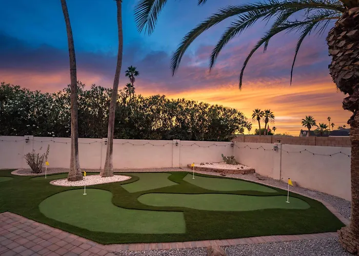 Dom wakacyjny Sonoran Grove Epic Yard With Two Pickleball Courts
