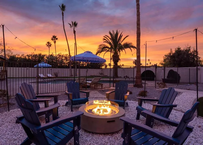 Dom wakacyjny Sonoran Grove Epic Yard With Two Pickleball Courts Scottsdale