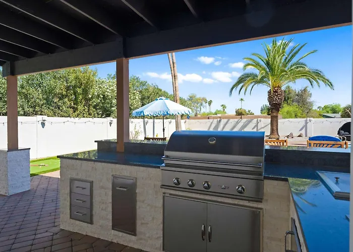 Dom wakacyjny Sonoran Grove Epic Yard With Two Pickleball Courts